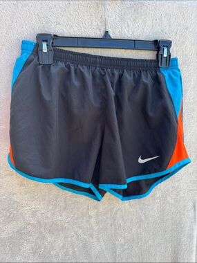Women’s Nike tempo running shorts size Small